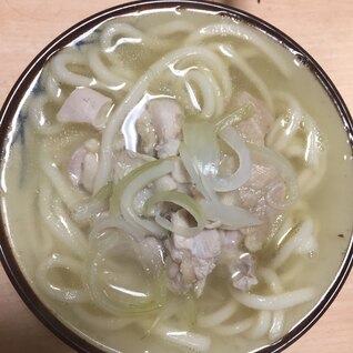 もも肉と玉ねぎスライスの出汁うどん